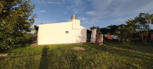 Venta Casa De Campo En Lote De 5000 M2 - San José - E.r.