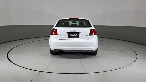 Audi A3 1.4 TFSI AMBIENTE PLUS S TRONIC