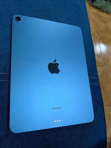 Ipad Air Quinta Generación A2588 Para Piezas Azul (Usado)