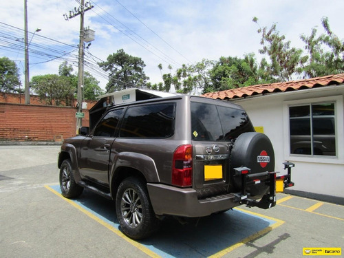 Imagen 5 de 14 de Nissan Patrol 3.0 Y61 Gl