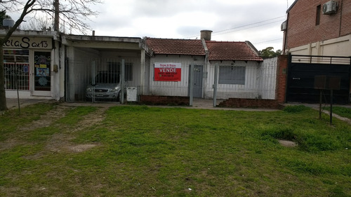 Casa En Venta - Sobre Avenida 13 - Zona Comercial En Crecimiento - La Plata