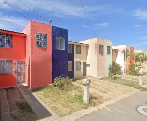Casa En Remate Bancario En Tlajomulco, Jalisco Jp 2