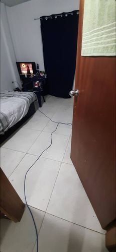 Imagen 8 de 14 de Casa Grande De 2 Pisos 4 Cuartos Y 2 Baños.