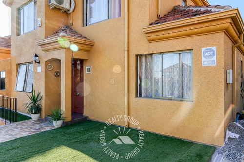 Excepcional Casa En Venta Con Vista Panorámica