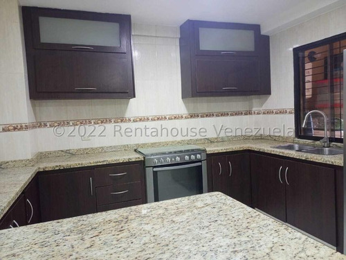 Imagen 2 de 12 de Freddy Camacaro Rentahouse, Townhouse En Venta En La Cumaca San Diego. 22-28634