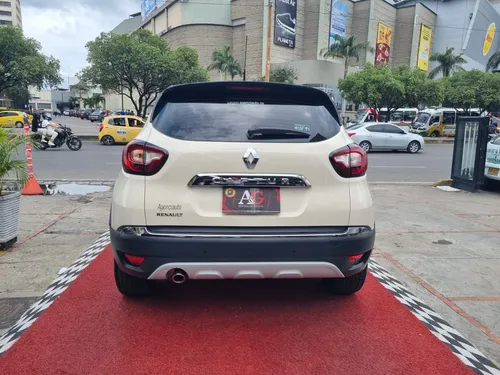 Renault Captur 2.0 At