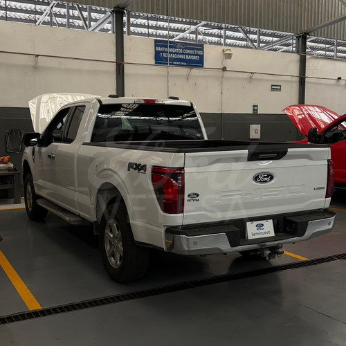 Ford F-150 5.0L Xlt Cabina Y Media V8 4X4 At