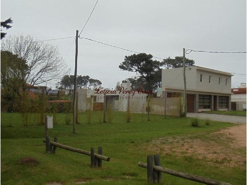 Venta Casa En Rincon Del Indio, 4 Dormitorios - Ref: 16570