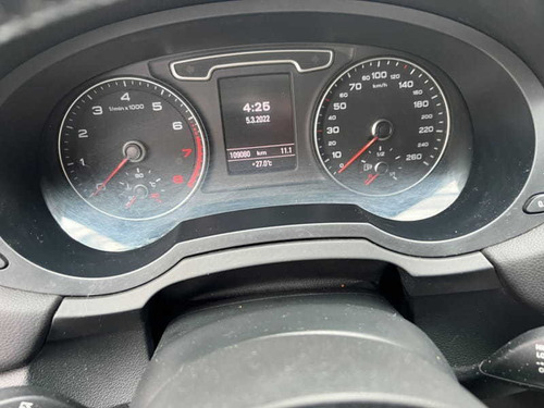 Imagem 8 de 11 de Audi Q3 2.0tfsi Amb 2013