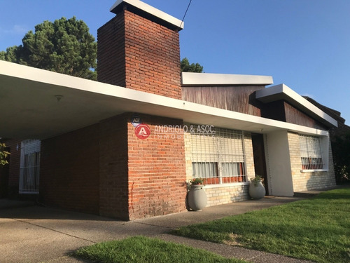 Casa Muy Comoda A 700 Metros Del Mar- Ref: 5456