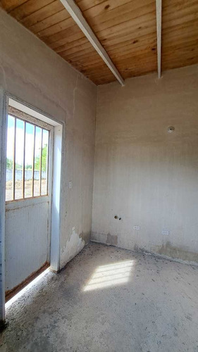 Imagen 6 de 16 de Se Vende Casa En Obra Gris Urb. Los Samanes Zona Industrial