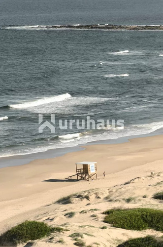 Alquiler Apartamento Tres Dormitorios Punta Del Este Playa Brava Edificio Torre Cristal