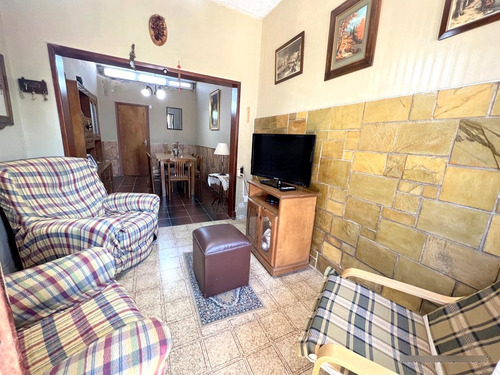 Venta Casa, A Dos Cuadras De 8 De Octubre, 3 Dormitorios