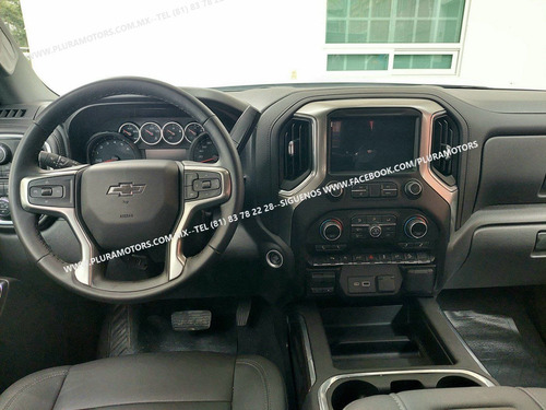 Imagen 13 de 15 de Chevrolet Cheyenne Crew Cab 4x4 Z71 Trail Boss 2021 Cam Rev