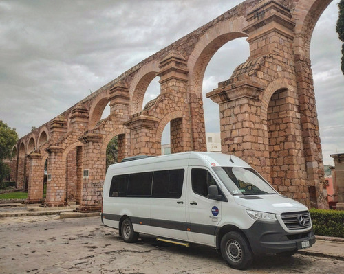Renta Camionetas 20 Personas