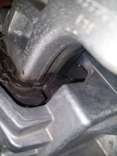 Imagen 3 de 7 de Pata De Motor Jeep Renegade 1.8 Usada