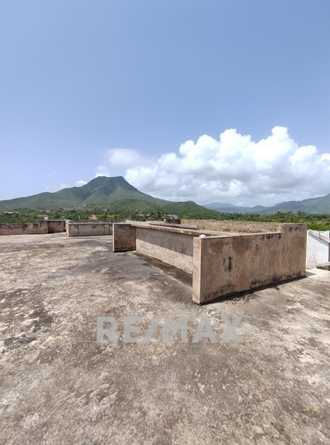 Invierte En Un Negocio Seguro Con Hotel Al 80% Construido En Playa El Cardón, Antolín Del Campo, Isla De Margarita, Nueva Esparta - Cod. 0385