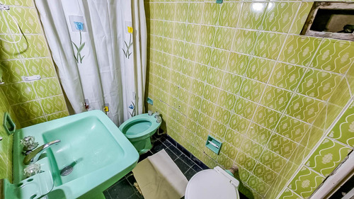 Venta/permuta - Casa De Pasillo A Reciclar. Ludueña, Rosario.