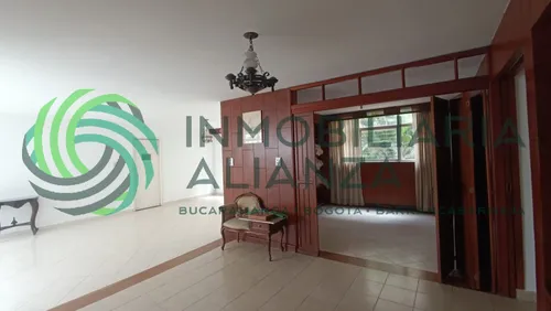 Apartamento En Venta En Cabecera Del Llano. Cod V61697