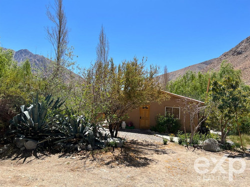 Parcela En Venta Con Rio, 4 Cabañas! Alcohuaz Valle Elqui