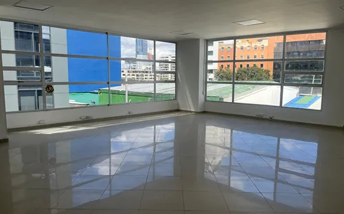 Oficina En Venta En Chico Navarra. Cod V12490006