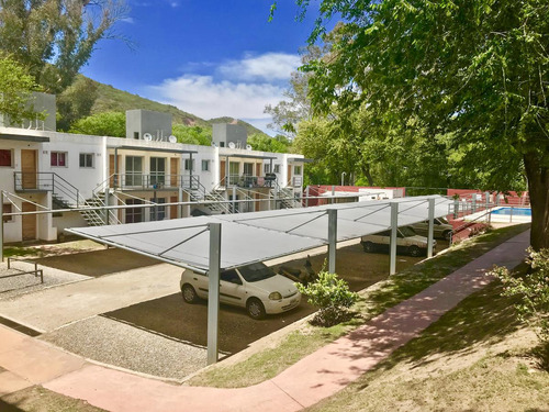 Venta - La Calera - Departamento 1 Dorm - Housing Con Pileta Y Cochera