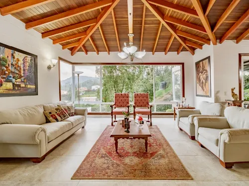 Casa En Venta En Loma Del Escobero. Cod V776118