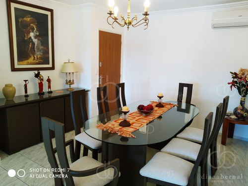 Imagen 6 de 17 de Apartamento De 3 Dormitorios Y Parrillero Propio En Playa Mansa, Punta Del Este- Ref: 54587