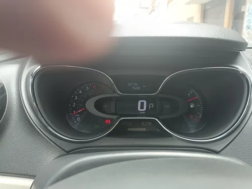 Renault Captur 2.0 Intens Automática