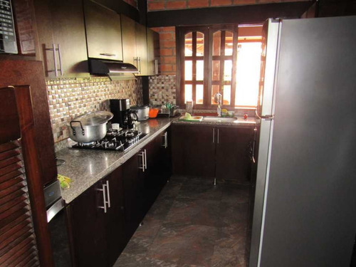 Imagen 21 de 30 de Venta Hermoso Chalet En La Tebaida Q