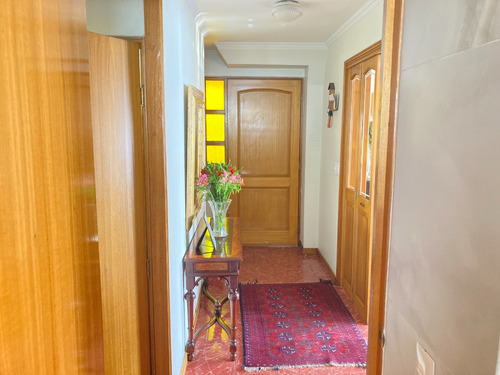 Excelente Casa Ubicada En Daniel De La Vega , Las Condes