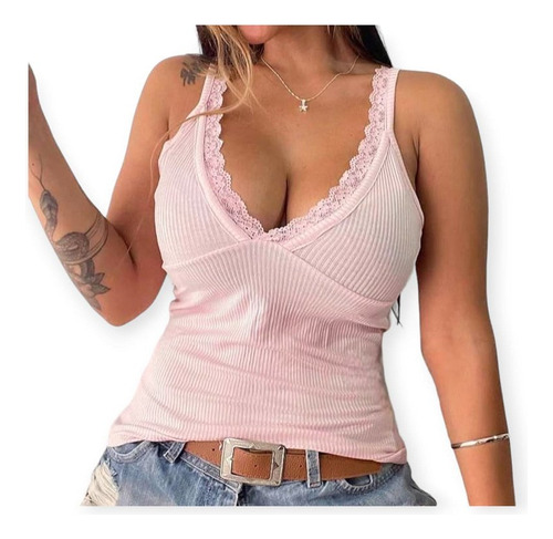 Remera Musculosa Escote Cruzado Con Fino Detalle Puntilla