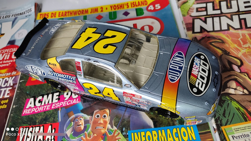 Carro Nascar Dupont Jeff Gordon Marca Hasbro