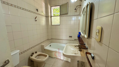 Casa En Alquiler En Inmejorable Zona De Adrogué