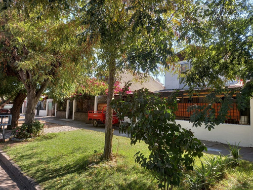 Vendo Casa 4d 1b 3e En El Estero, Estación Central