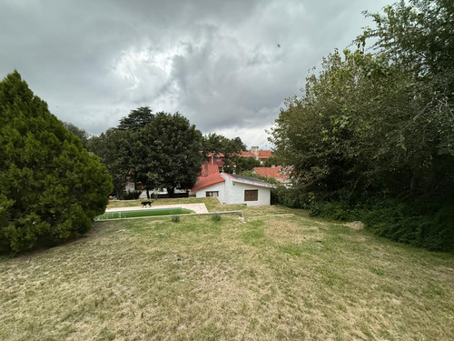 Casa En Venta En Villa Giardino, Oportunidad