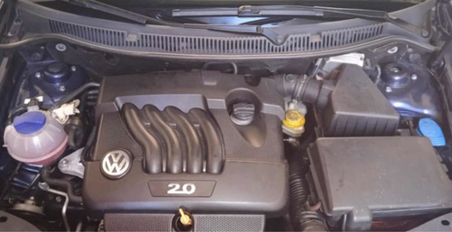 Imagem 4 de 6 de Volkswagen Polo Sedan 2004 2.0 4p