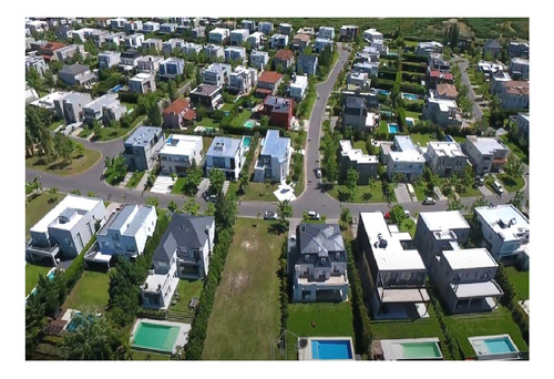 Casa En Venta En Los Alisos, Nordelta, Tigre!