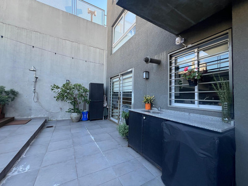 2 Ambientes Con Patio En Venta- Coghlan