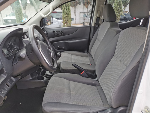 Imagen 9 de 12 de Nissan Np300 Doble Cabina S 5310