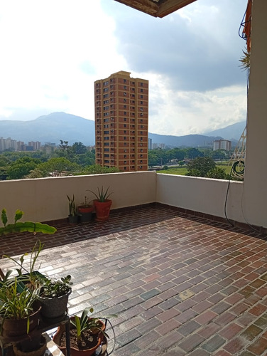 Gf Se Vende Apartamento En Res Teresa En Mañongo. Oportunida