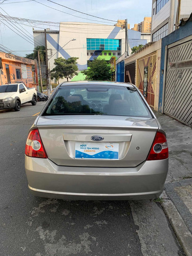 Imagem 4 de 10 de Ford Fiesta Sedan 2009 1.6 Fly Flex 4p 102 Hp