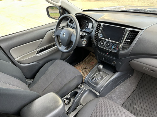 Mitsubishi L200 L200 Tri. Outdo. GLS 2.4 CD 4x4 Die. Aut