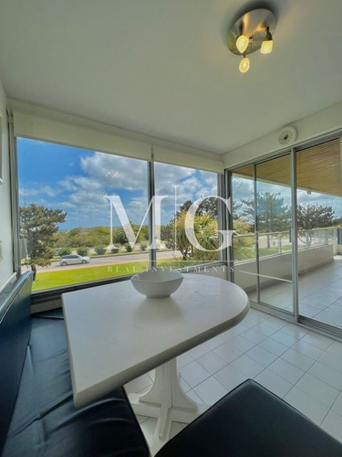 Imagen 5 de 24 de Venta Apartamento 3 Dormitorios Frente Al Mar Playa Mansa