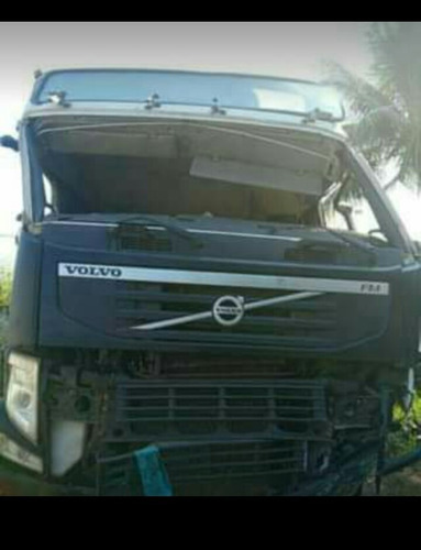 Imagem 2 de 9 de Volvo Fm 370 6x2 Ishift Teto Alto