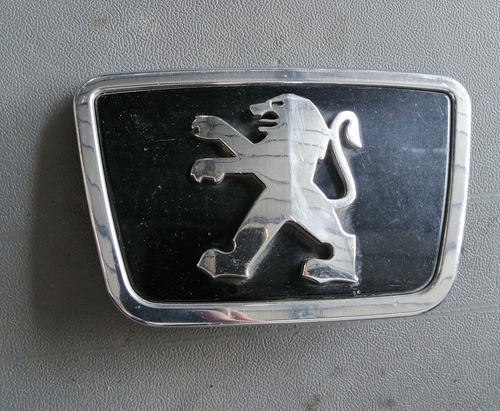 Emblema Peugeot 406  2005 Usado V-80