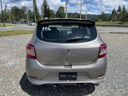 Renault Sandero Expression Mt 1.6 4x2