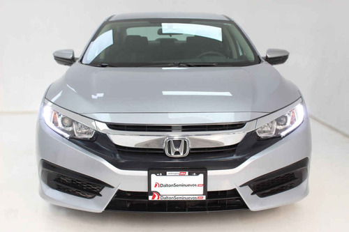 Imagen 8 de 13 de Honda Civic 2018 4 Cilindros