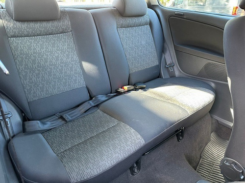 Imagen 18 de 24 de Volkswagen Fox Comfortline 1.6 3 Puertas 2013 U/mano 45.000k