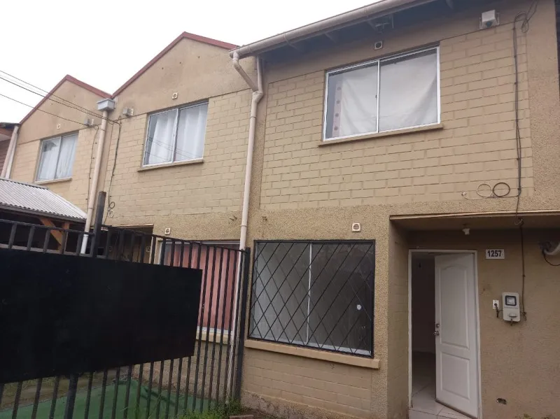 Imagen 4 de 19 de Se Vende Casa 2 Pisos 3d 2b 1e